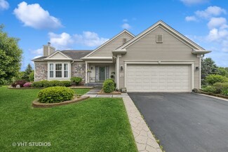 12433 Foxtail Ln, Huntley, IL 60142