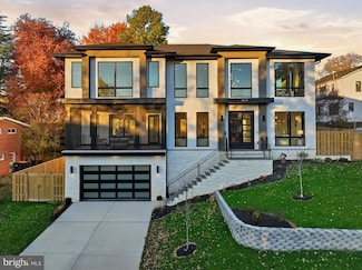 6514 Byrnes Dr, McLean, VA 22101