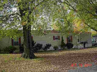 114 E Shumaker St, Hudson, IN 46747