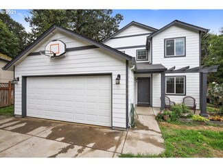 250 SE Edwards Dr, Dundee, OR 97115