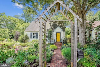 505 Randolph St, Falls Church, VA 22046