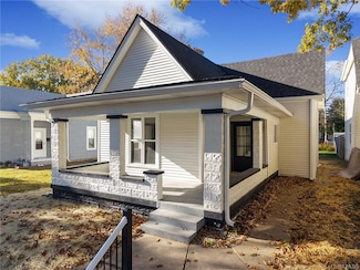 1935 Center St, New Albany, IN 47150