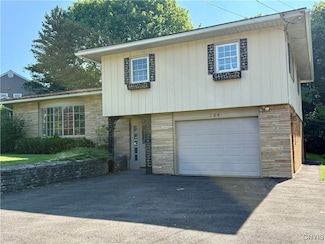 106 Erregger Rd, Syracuse, NY 13224