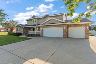13077 Lincoln St, Crown Point, IN 46307