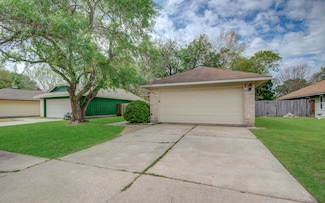 23515 Summer Pine Dr, Spring, TX 77373