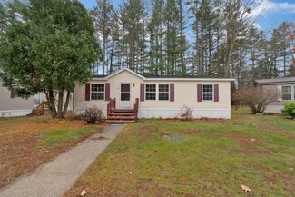 12 Maple Dr, Gorham, ME 04038