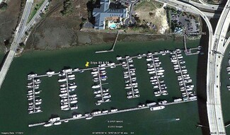 33 Lockwood Dr Unit B4, Charleston, SC 29401