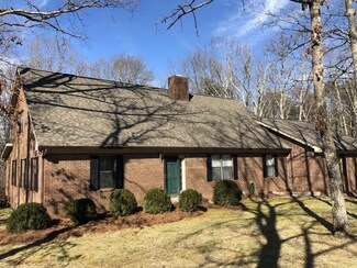 2609 Hollow Ln, Signal Mountain, TN 37377