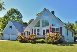 815 Lebanon Rd, Winterport, ME 04496