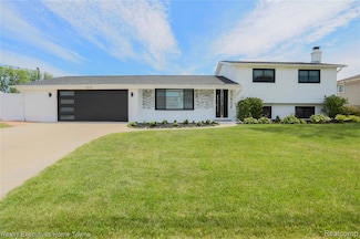 38146 Mast St, Harrison Township, MI 48045