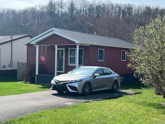 230 Bruce St, Elkins, WV 26241