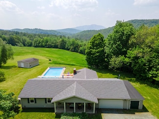 402 East Rd, Cornish, NH 03745