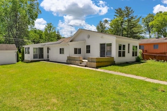 3735 Haynes Ct, Burtchville, MI 48059