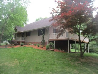 522 Dogwood Hill, Loogootee, IN 47553
