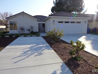 16120 Match Pointe Ct, Bakersfield, CA 93306