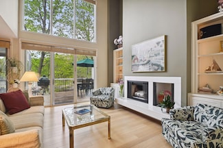 4633 Bayswater Rd, Excelsior, MN 55331