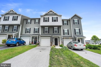 68 Ayrshire Dr Unit 233, Hanover, PA 17331