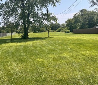 3044 Nameoki Dr, Granite City, IL 62040