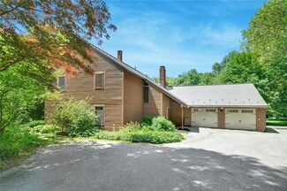 10 Martha Rd, North Smithfield, RI 02896