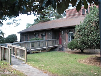 227 Rhodes Dr, Columbia, NC 27925