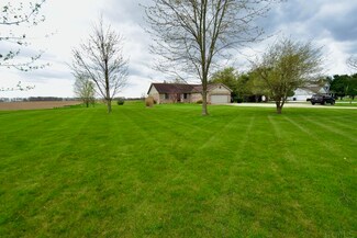 8652 W Division Line Rd, Delphi, IN 46923