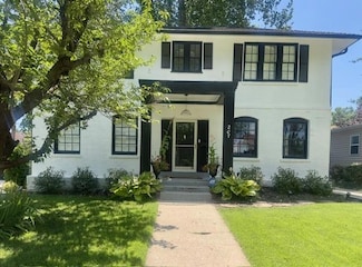 207 W 67th Terrace, Kansas City, MO 64113