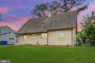 24 Spindletop Ln, Willingboro, NJ 08046