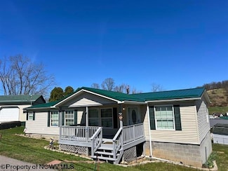 10 Edmond St, West Union, WV 26456
