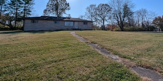 102 Eastgate Ave, Loogootee, IN 47553