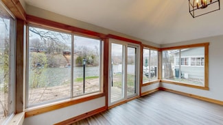 40246 Ryans Bay Rd, Zumbro Falls, MN 55991