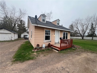 808 E 3rd St S, Ladysmith, WI 54848