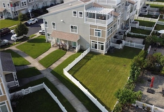 168 Sea Grass Ln, Far Rockaway, NY 11692