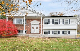 10 Oxcart Dr, Windsor, CT 06095