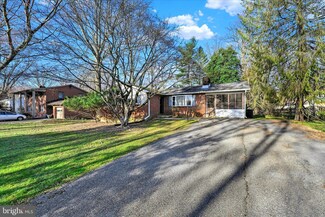 6726 Pine Dr, Columbia, MD 21046