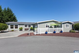517 N 7th Ave, Sequim, WA 98382