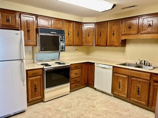 190 Cottage Grove Ave SE Unit 206, Cedar Rapids, IA 52403