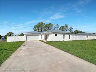 811 Renault Ave, Sebring, FL 33872