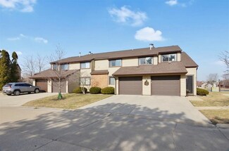 2111 Harbortown Cir Unit 2111, Champaign, IL 61821
