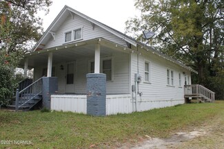 3952 Old Pine Log Rd, Chadbourn, NC 28431