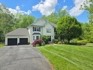 8 Andrea Ct, Budd Lake, NJ 07828