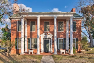911 Post Oak Rd, Mason, TX 76856