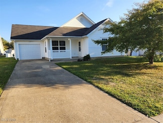 2954 Megan Cir, Youngstown, OH 44505