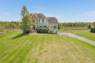 7 Viola Ct, Wappingers Falls, NY 12590