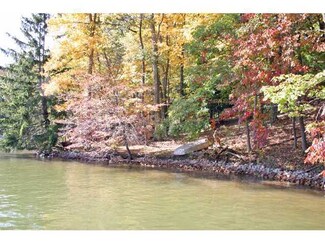 1272 Taos Ln, Sugar Grove, OH 43155