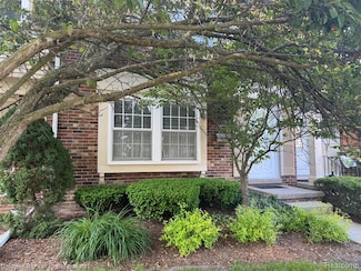5378 Breeze Hill Place Unit 32, Troy, MI 48098