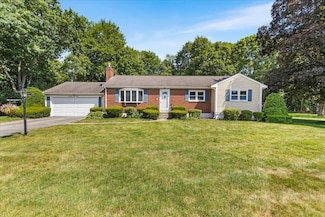 17 Hall Dr, Norwell, MA 02061
