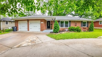 114 NW 3rd St, Blue Springs, MO 64014