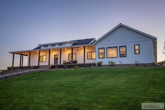 1032 E Butte Rd, Menan, ID 83434