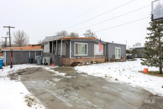 1115 N 5th Ave, Caldwell, ID 83605