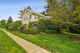 303 Tuttle Pkwy, Westfield, NJ 07090